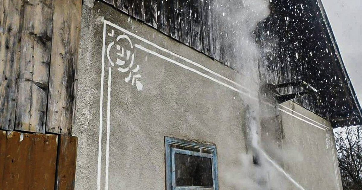 Полум'яні Вихори на Львівському Порозі: Житловий Будинок Охоплений Вогнем