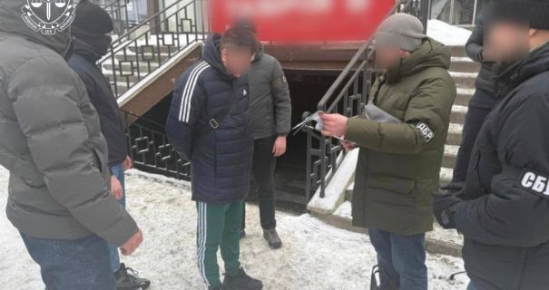 Прикарпатська корупційна схема: посадовці продавали посади в Укрзалізниці та ДСНС за 5 тис. "зелених" за бронь