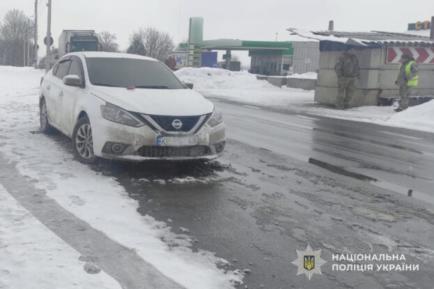 Таємничий арсенал у таксі на Тернопільщині: бойові гранати та патрони виявлені в багажнику