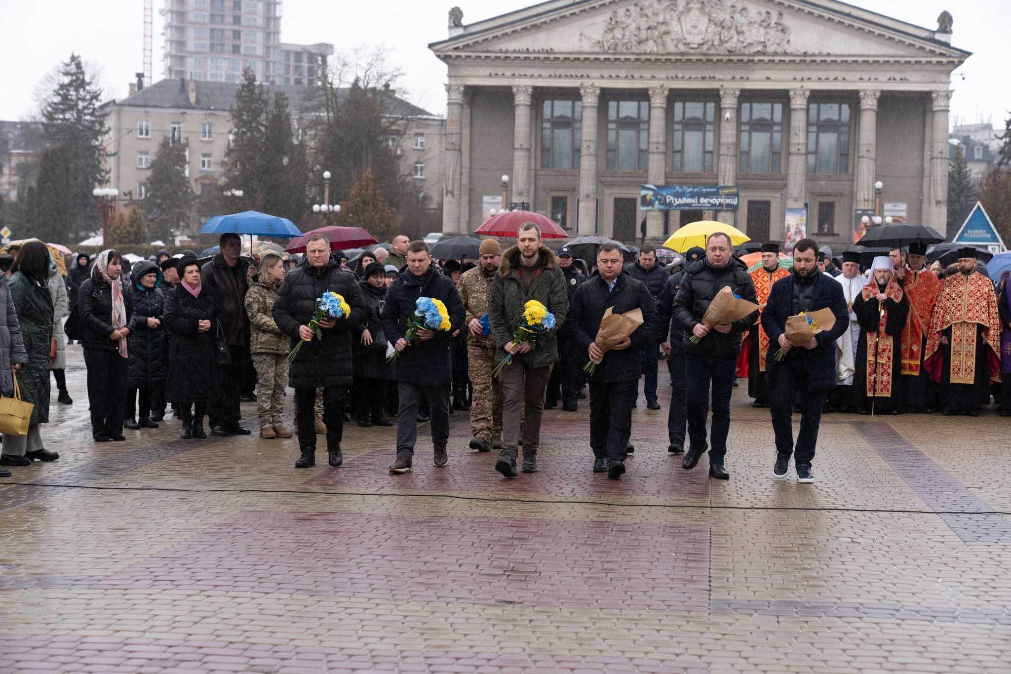 Тернопільщина вшановує Героїв: 4 роки повномасштабної стійкості та Національний день молитви