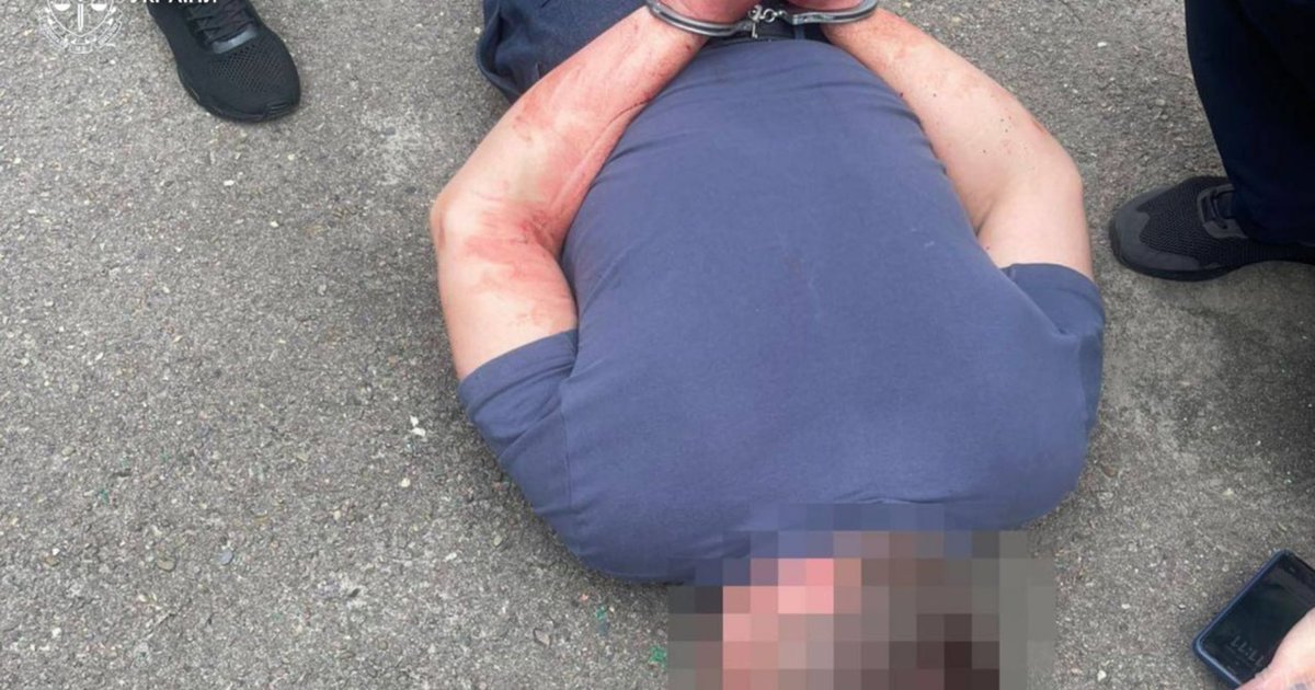 Жахлива трагедія на Львівщині: чоловік, визнаний неосудним, засуджений до примусового психіатричного лікування за вбивство двох жінок та замах на двох інших.