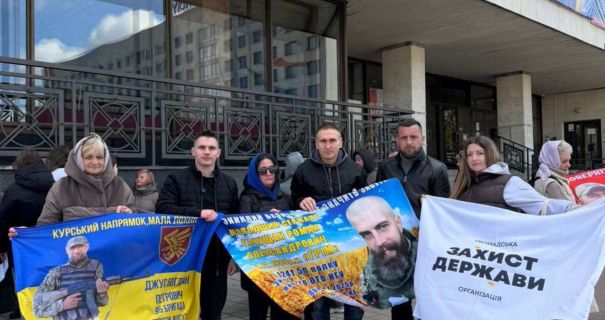 Слова підтримки: скринька для листів у Франківську надихає тих, хто у скруті