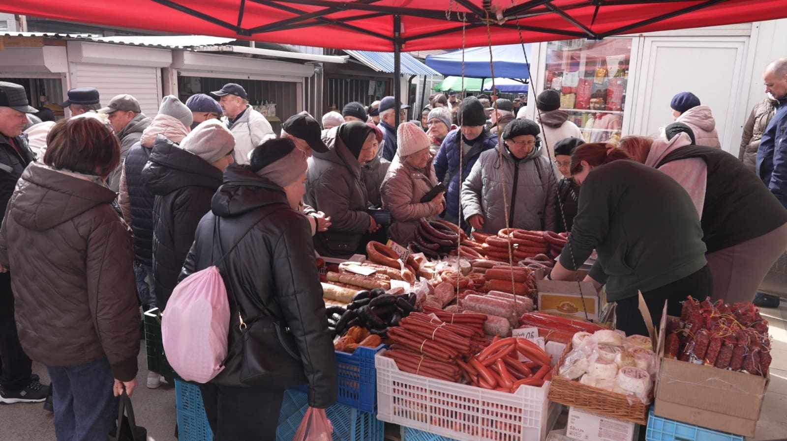 Великодній кошик 2026 у Тернополі: ціни на традиційні продукти за актуальними ринковими даними