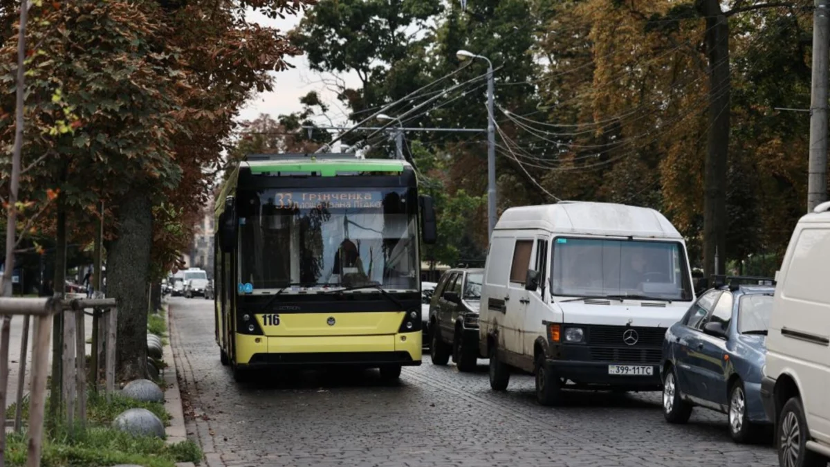 Через ремонт чи логістичні складнощі: фахівці роз'яснюють відсутність маршруту № 33 у тролейбусній мережі Львова