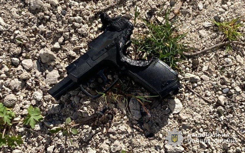 Криваве протистояння в Тернополі: чоловік стріляв у сусіда в око, а потім – у підлітка