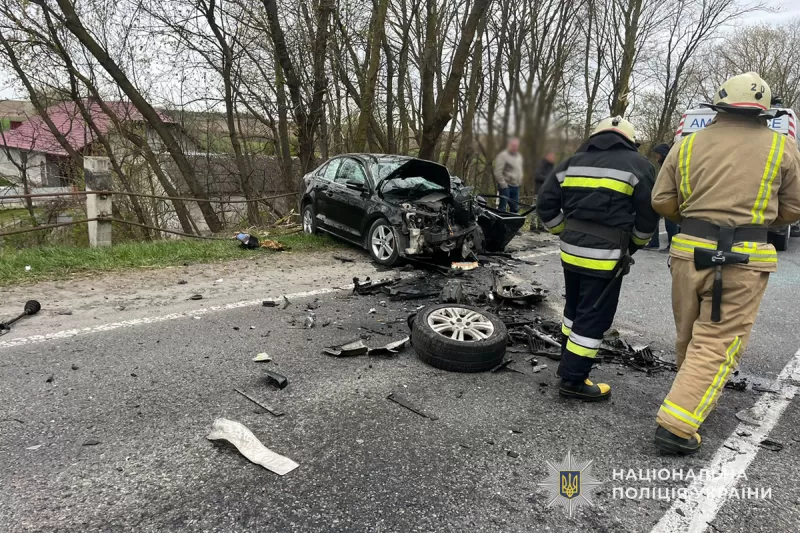 Масштабна автокатастрофа в Кам’янках: одна загиблa, кілька постраждалих (фото)