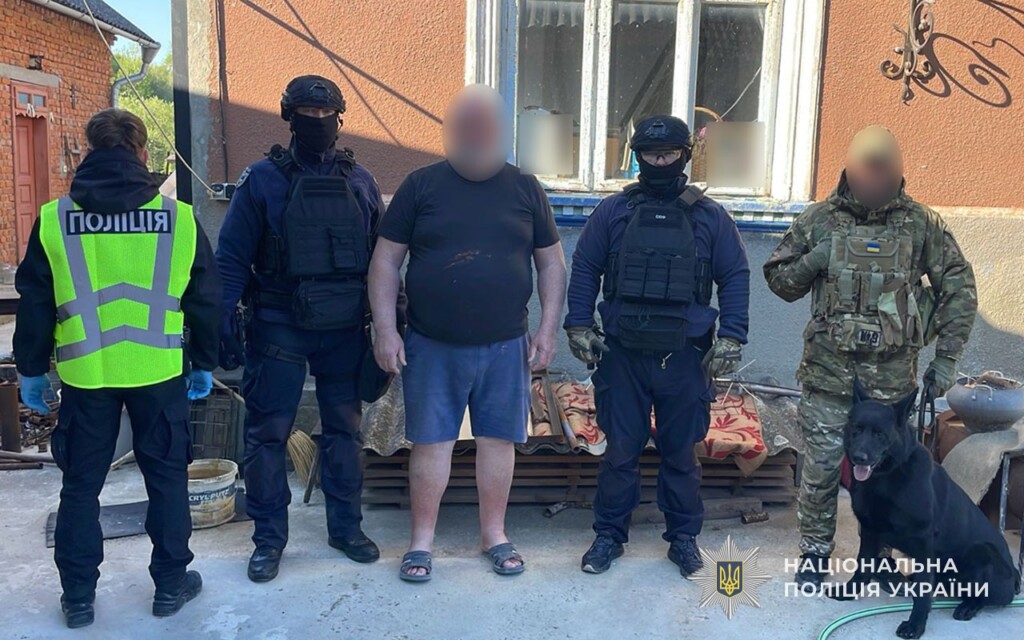 Тернопільські правоохоронці викрили незаконний арсенал: чоловіка затримано за збереження боєприпасів