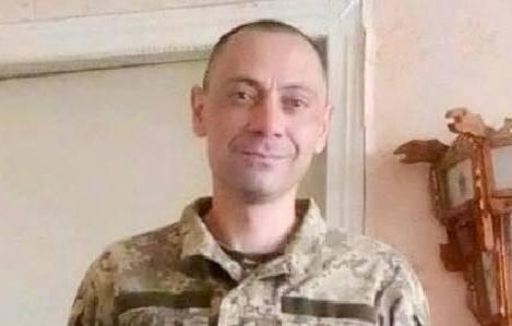 Звільнений прикарпатець Денис Єрьомов знімає своє фото зі «Стіни надії»: історія повернення з полону