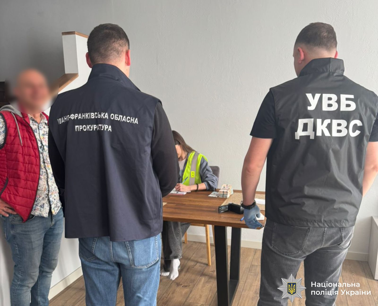 Незаконні оборудки на Івано-Франківщині: Директор держпідприємства викритий у фіктивній закупівлі деревини