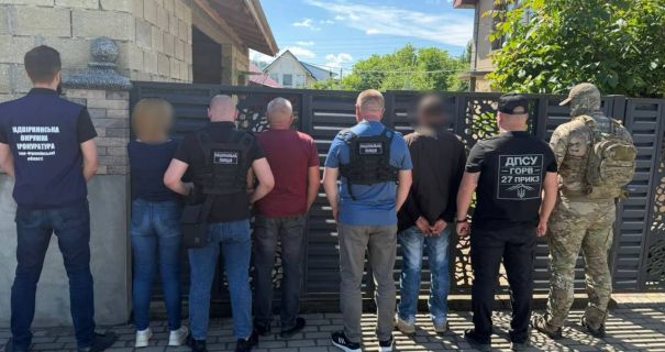 Прикарпатський марш неслухняних: коли весілля стало укриттям від мобілізації