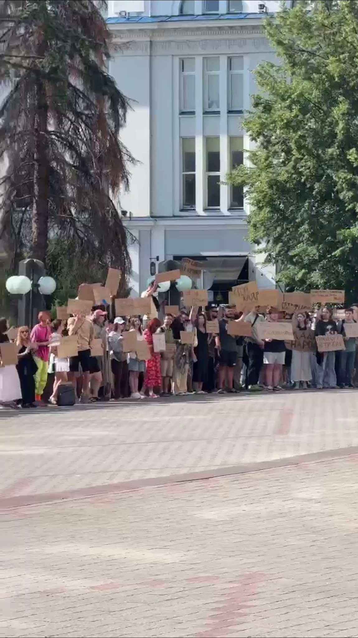 Франківчани виступили на підтримку міністра Федорова: протест проти звільнення