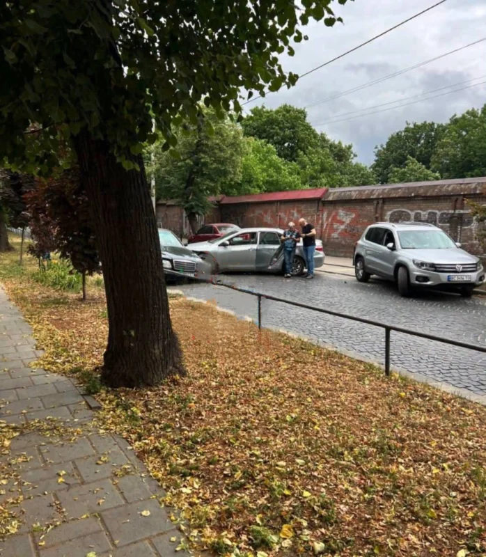 Львівська блокада: ДТП паралізувала дорожній рух у центрі міста
