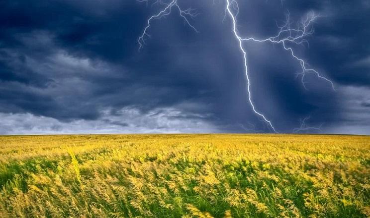 Стихія в Карпатах: Блекаути після негоди
