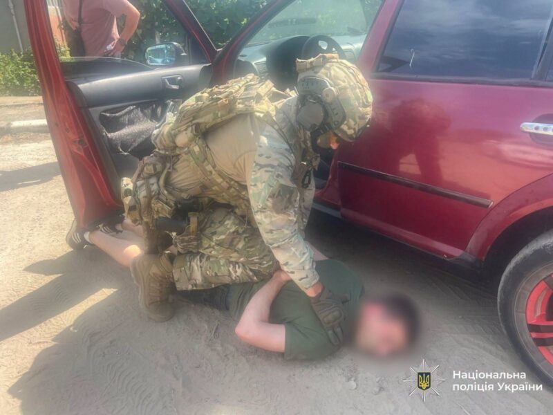 Троє грабіжників з Прикарпаття жорстоко напали на жінку у її домівці, але були затримані поліцією