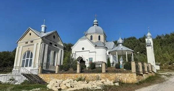 Чиновник з Тернопільщини постав перед судом за оформлення права власності на церкву на користь УПЦ МП