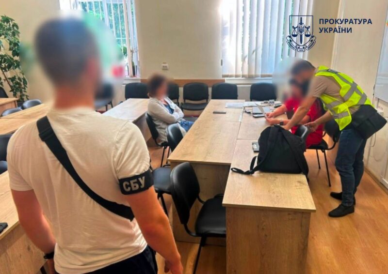 Франківська лікарка під підозрою: вимагала $5000 за оформлення інвалідності для військового