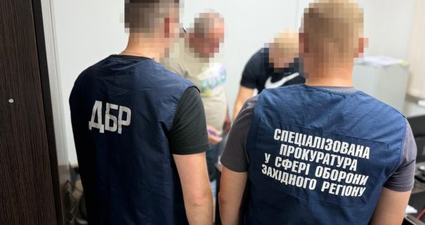 Гучне затримання на Прикарпатті: працівник ДБР зупинив колегу з ТЦК за нелюдські дії щодо підлеглого