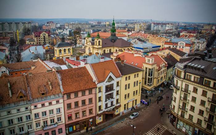 Райони Івано-Франківська: огляд мікрорайонів для орієнтування в місті