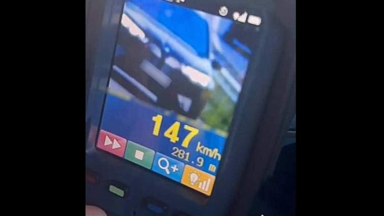 Рекордна швидкість у селищі біля Тернополя: водійку BMW, яку 24 рази притягували, знову спіймали за порушення