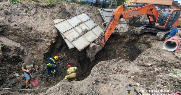 Смертельна пастка: двох робітників засипало під час земляних робіт у Тернополі