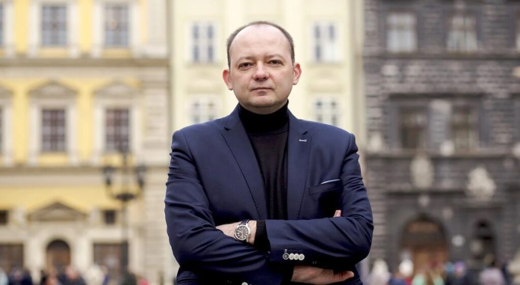 Спекотні чутки про перегріту посаду: заступник Садового під прицілом через сонячні страждання у Львові