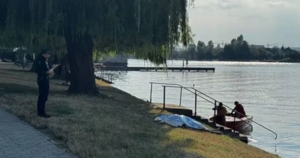 Трагічна знахідка у водах Івано-Франківська: тіло чоловіка виявлено в міському озері