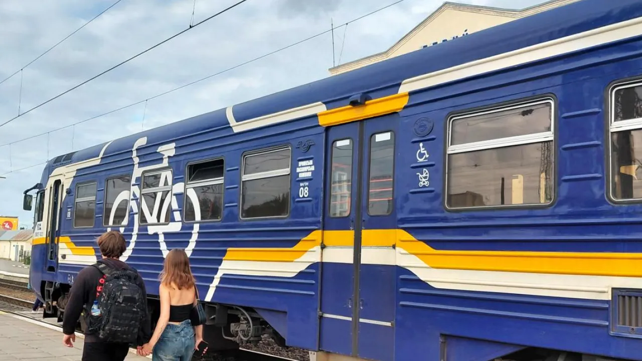 Адаптація руху: Як поїзди та вокзали України змінюють правила під час повітряних тривог