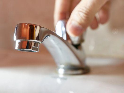 Безводний хаос у серці Тернополя та на Новому Світі: місцеві мешканці потерпають від зникнення водопостачання