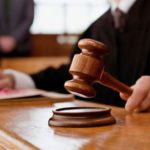 Коломийський суд виніс вирок адвокату, який обманом привласнив понад 18 тисяч євро клієнтів