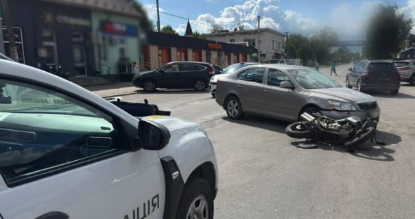 Молодий мотоцикліст постраждав у ДТП на Прикарпатті