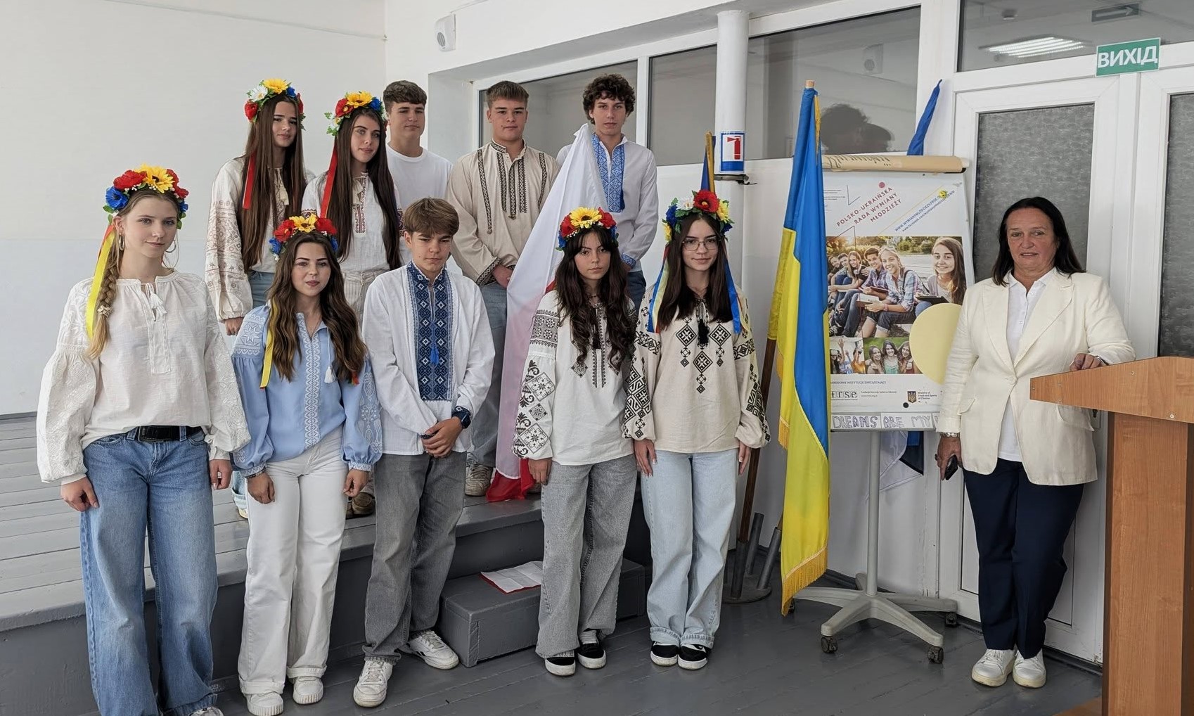 Самбірські ліцеїсти представили польсько-український проєкт «Фольклор єднає – діалог, ткачений з традицій»
