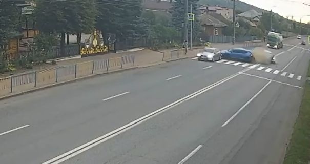 Трагічні наслідки ДТП на Прикарпатті: автомобіль в’їхав в пішохода на переході, постраждала дитина