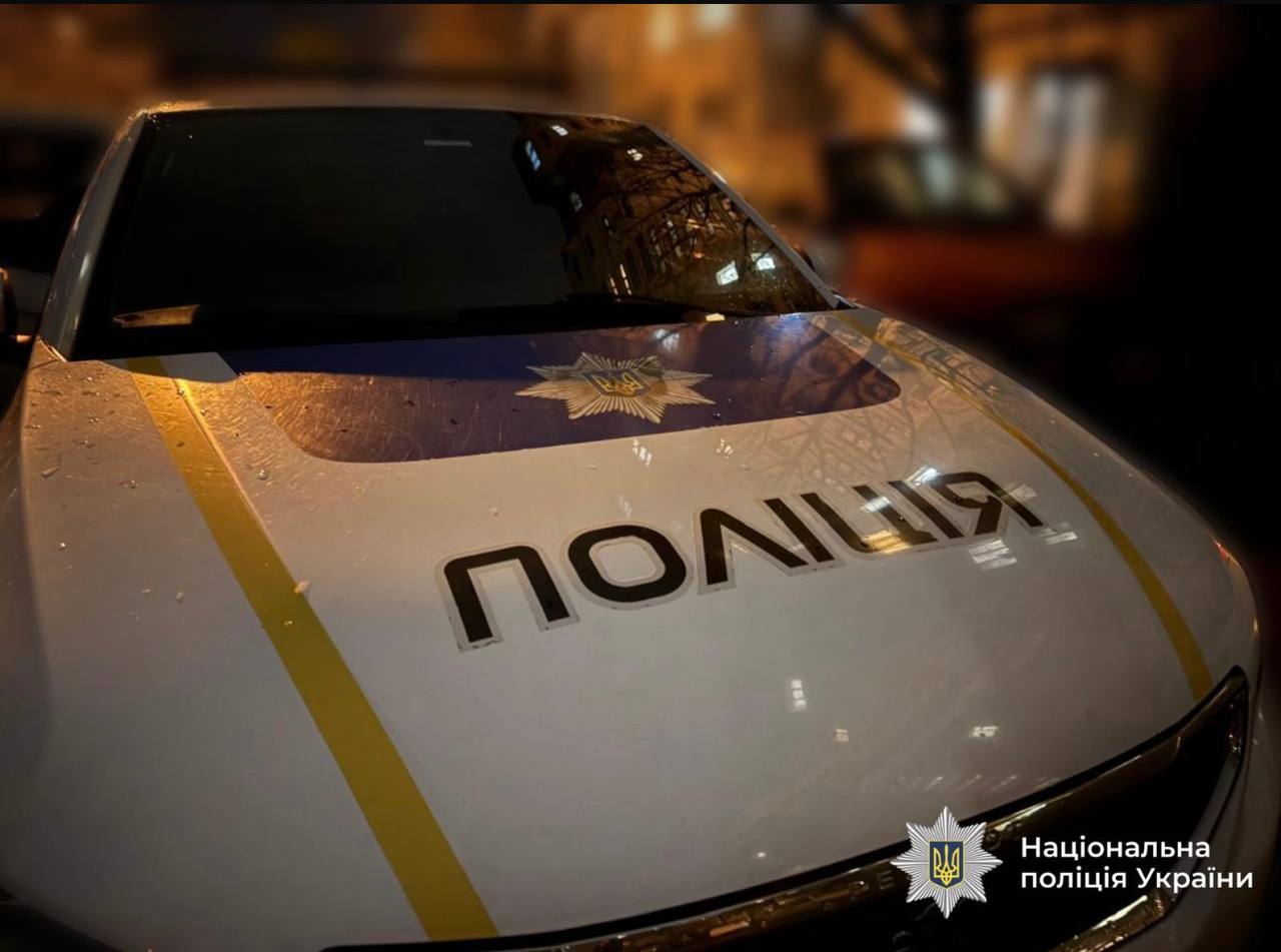 У Франківську судили чоловіка за кидання каміння в поліцейське авто під час оповіщення про ТЦК